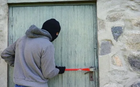 Why do I have scary dreams about an intruder at night?